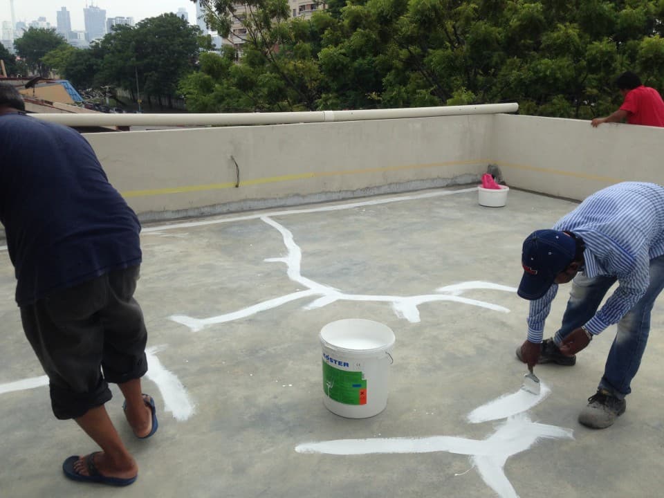 Why Poor Surface Preparation Causes Paint Failure in Housing Societies 